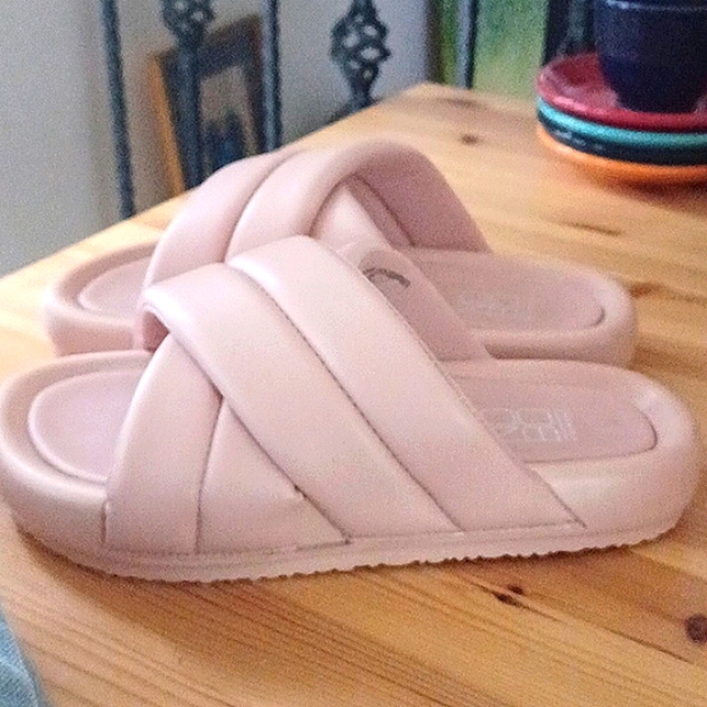 NEW Pink Chunky Slip-On Slides Sandals Size Women's 7 EUR 38